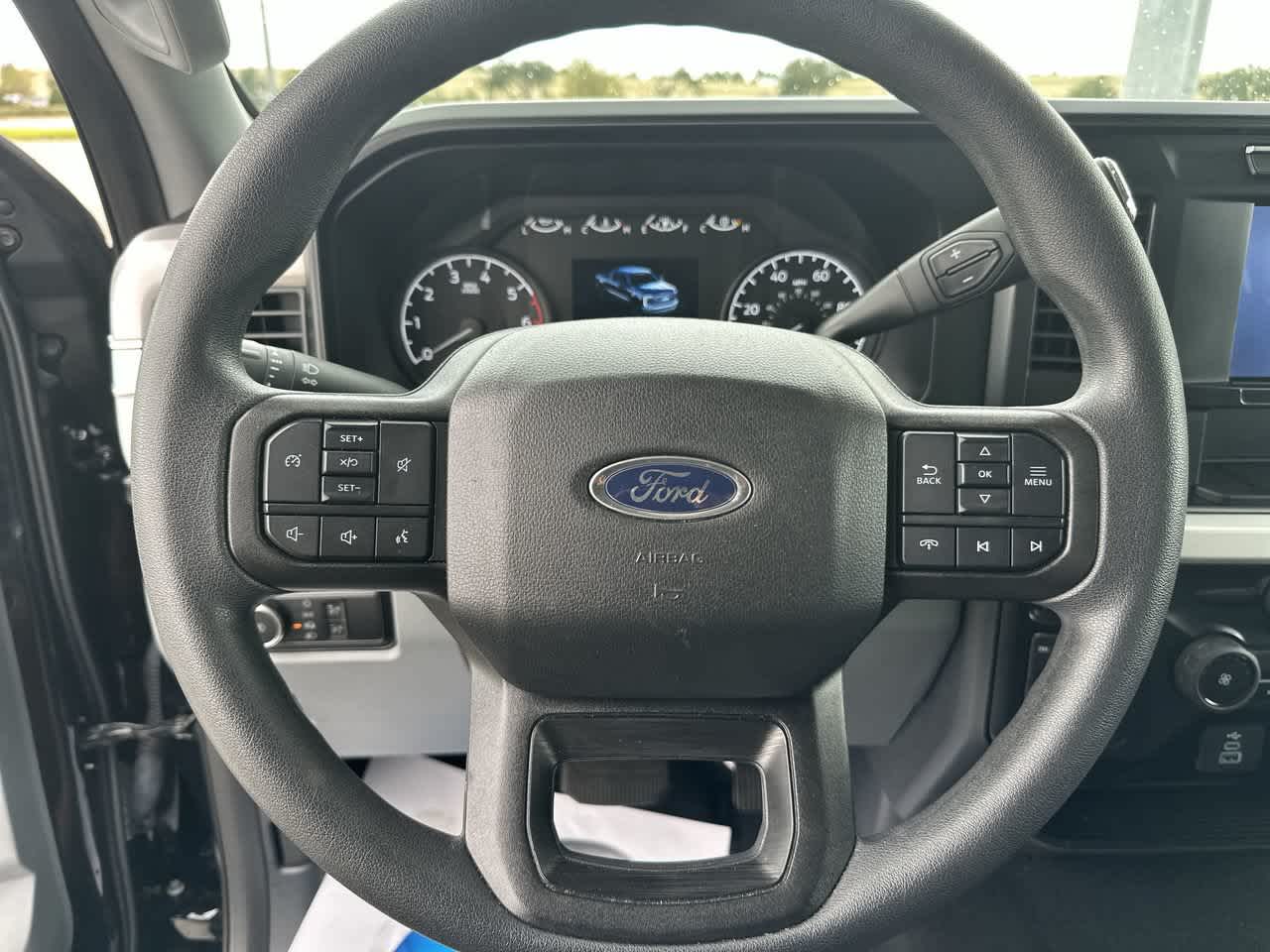 Ford F-250 XL 2024