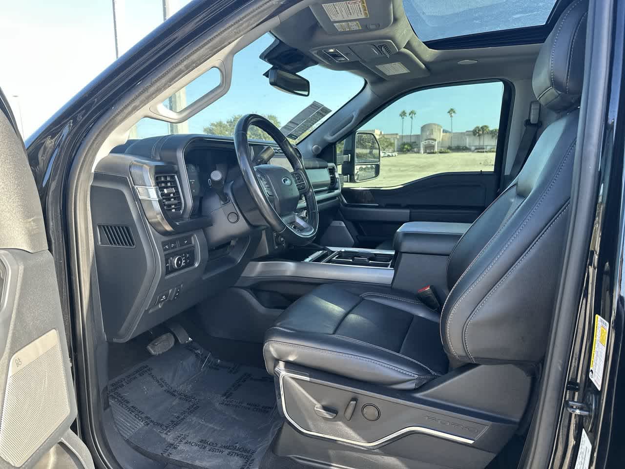 Ford F-250 LARIAT 2023
