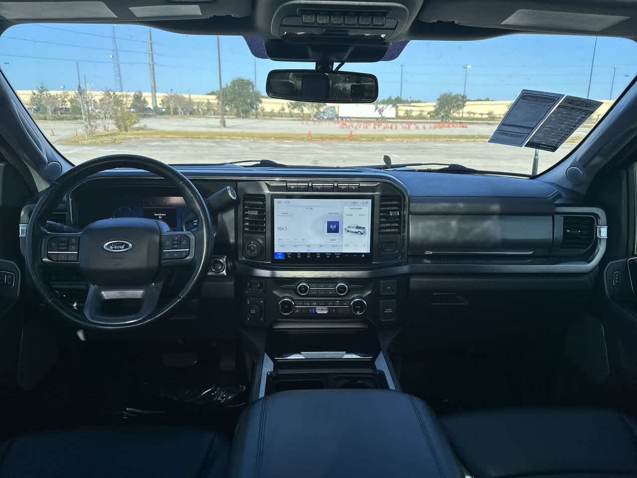 Ford F-250 LARIAT 2023