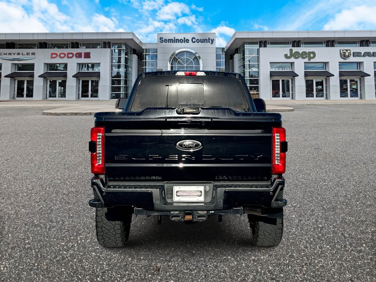 Ford F-250 LARIAT 2023