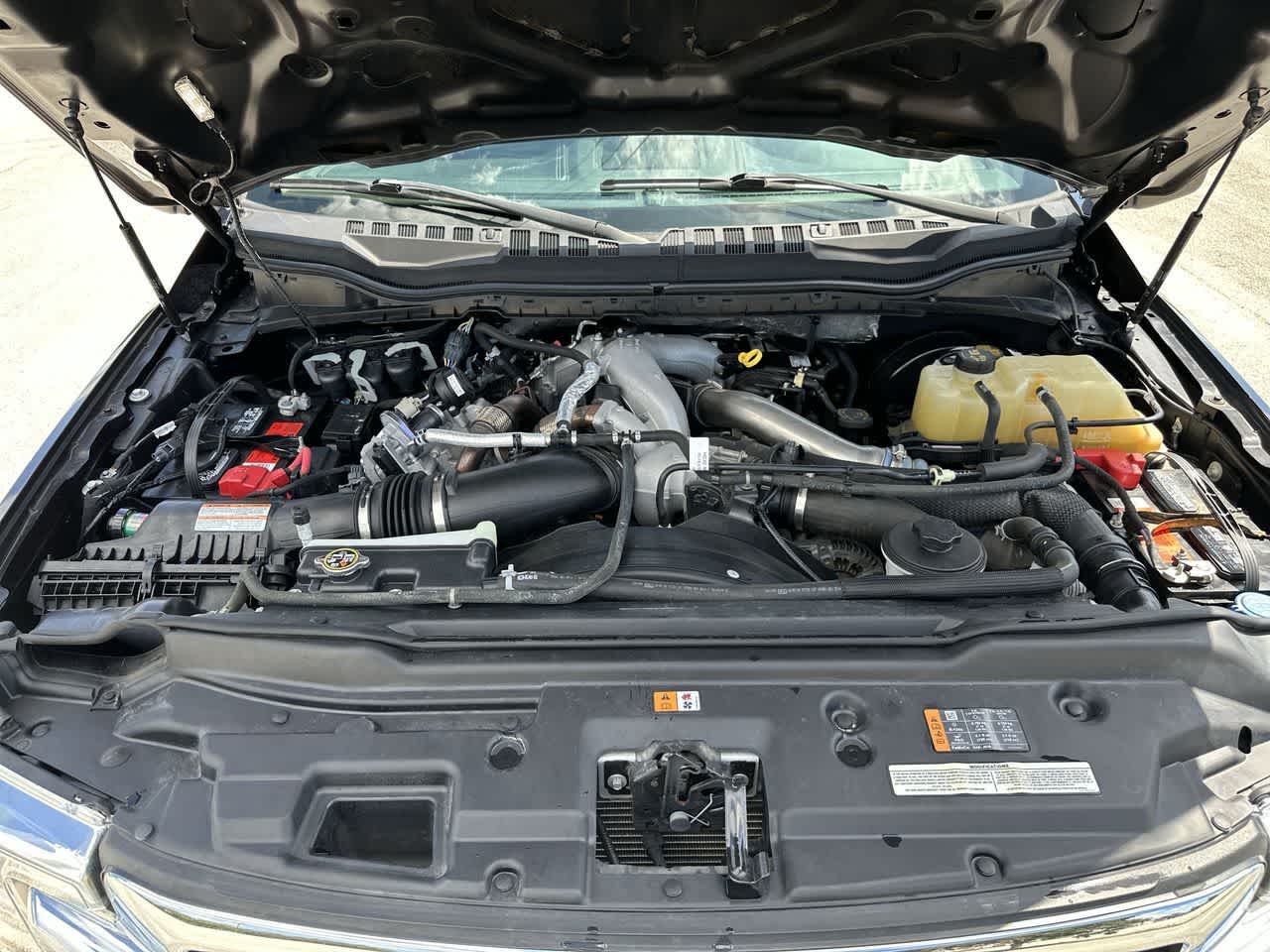 Ford F-250 LARIAT 2020