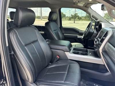 Ford F-250 LARIAT 2020