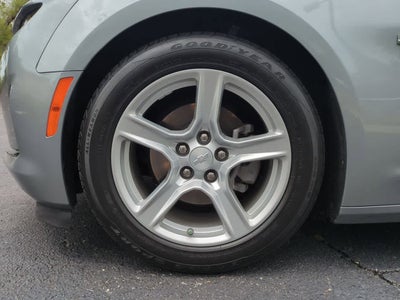 Chevrolet Camaro Coupé 2LT con tracción trasera, 2023