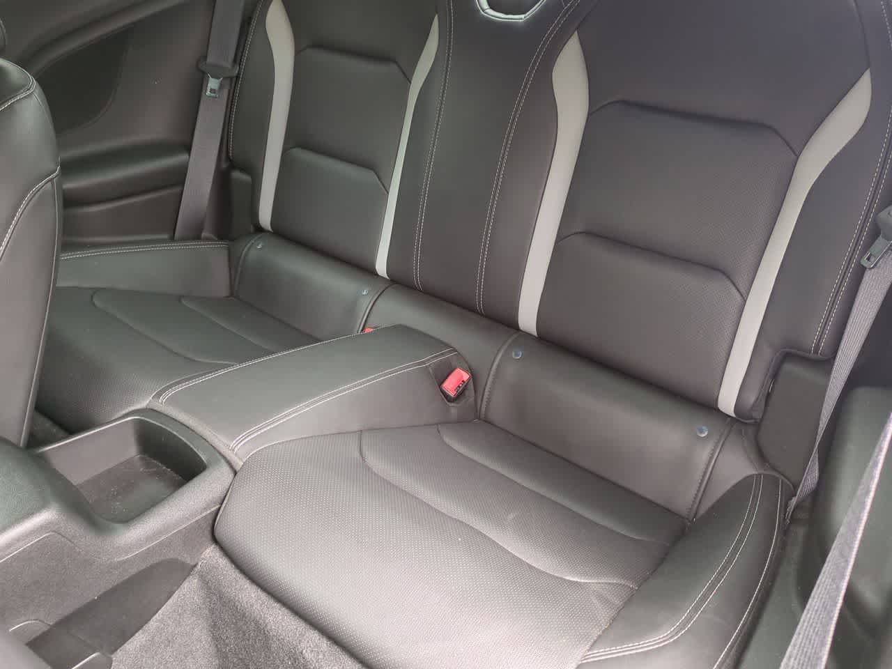 Chevrolet Camaro Coupé 2LT con tracción trasera, 2023