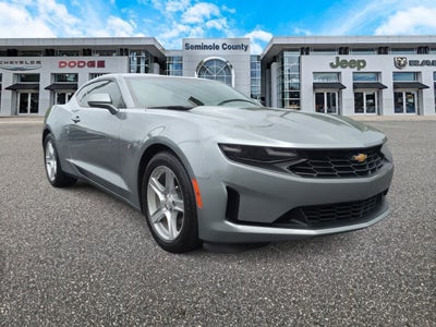 Chevrolet Camaro Coupé 2LT con tracción trasera, 2023
