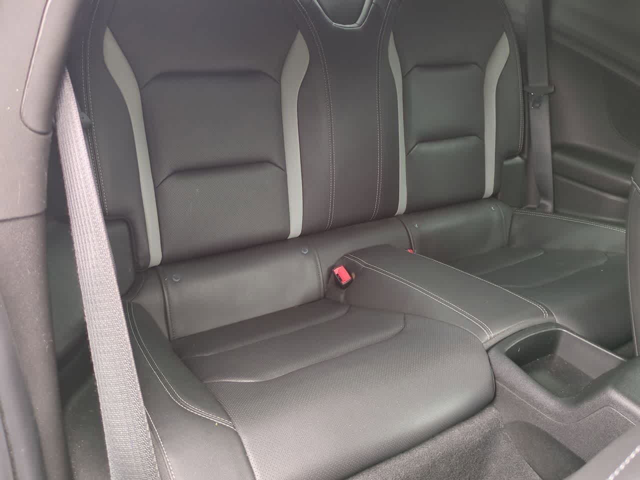 Chevrolet Camaro Coupé 2LT con tracción trasera, 2023