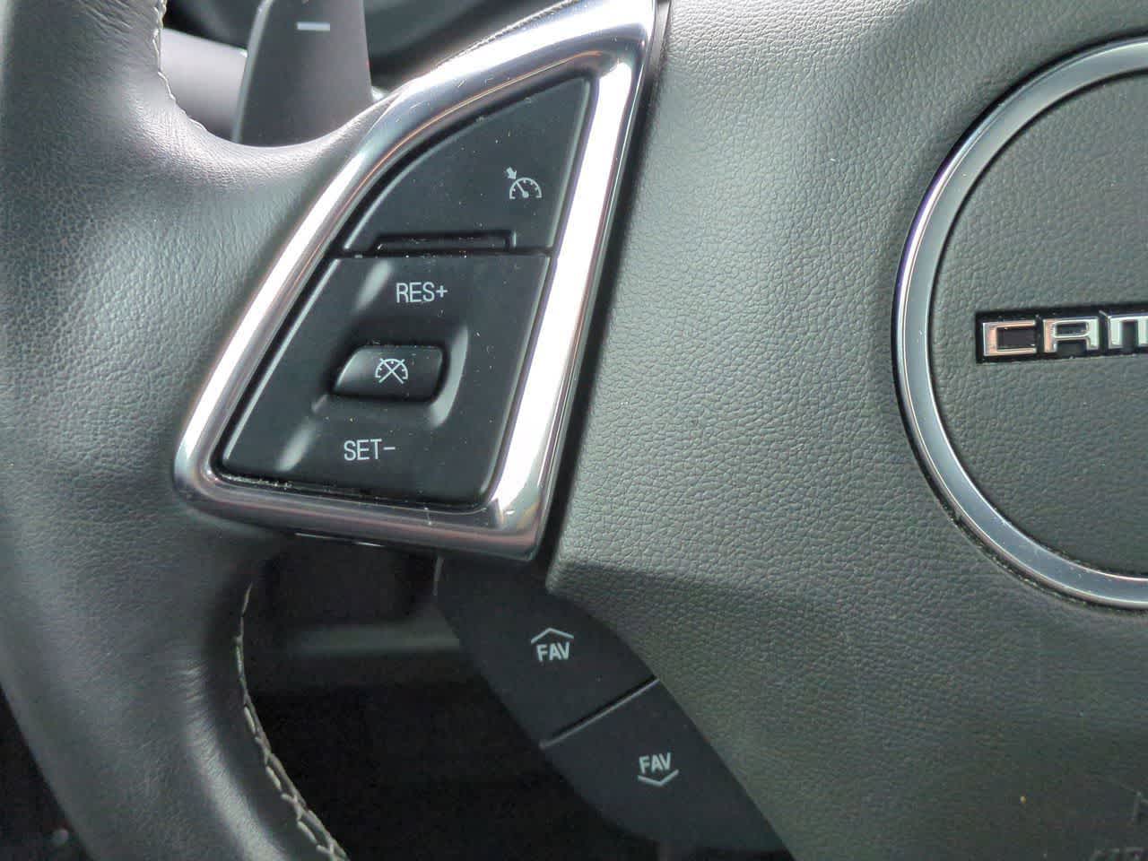 Chevrolet Camaro Coupé 2LT con tracción trasera, 2023