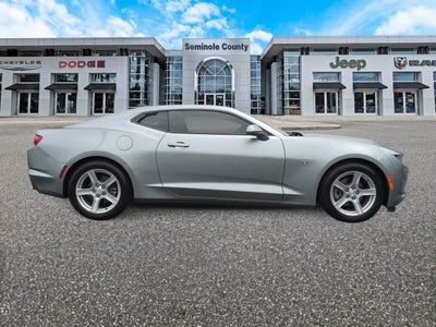 Chevrolet Camaro Coupé 2LT con tracción trasera, 2023