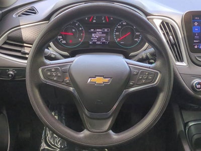 Chevrolet Malibu 1LT con tracción delantera, 2024
