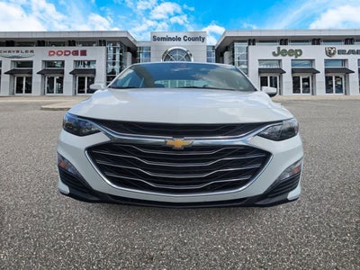 Chevrolet Malibu 1LT con tracción delantera, 2024