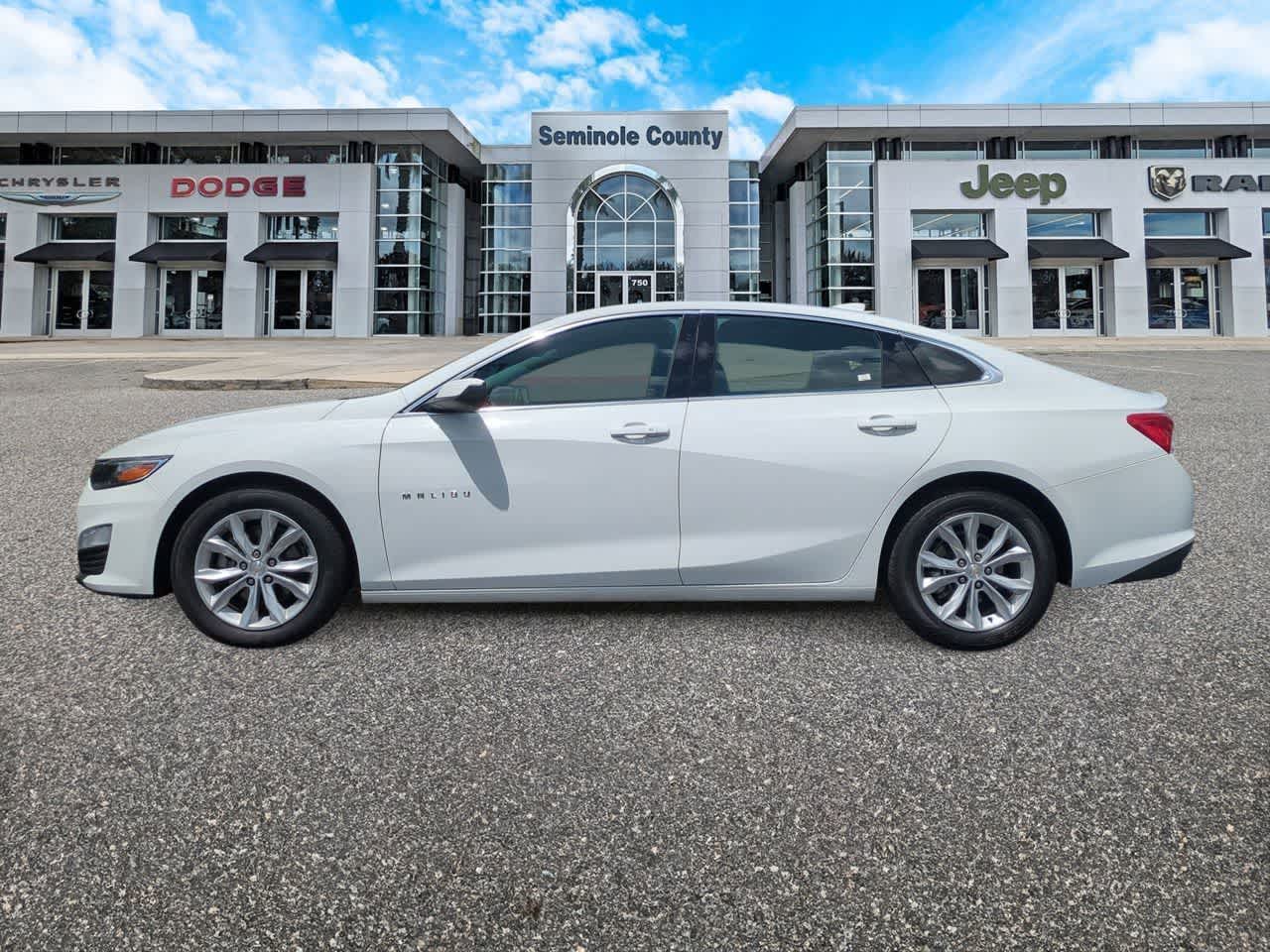 Chevrolet Malibu 1LT con tracción delantera, 2024