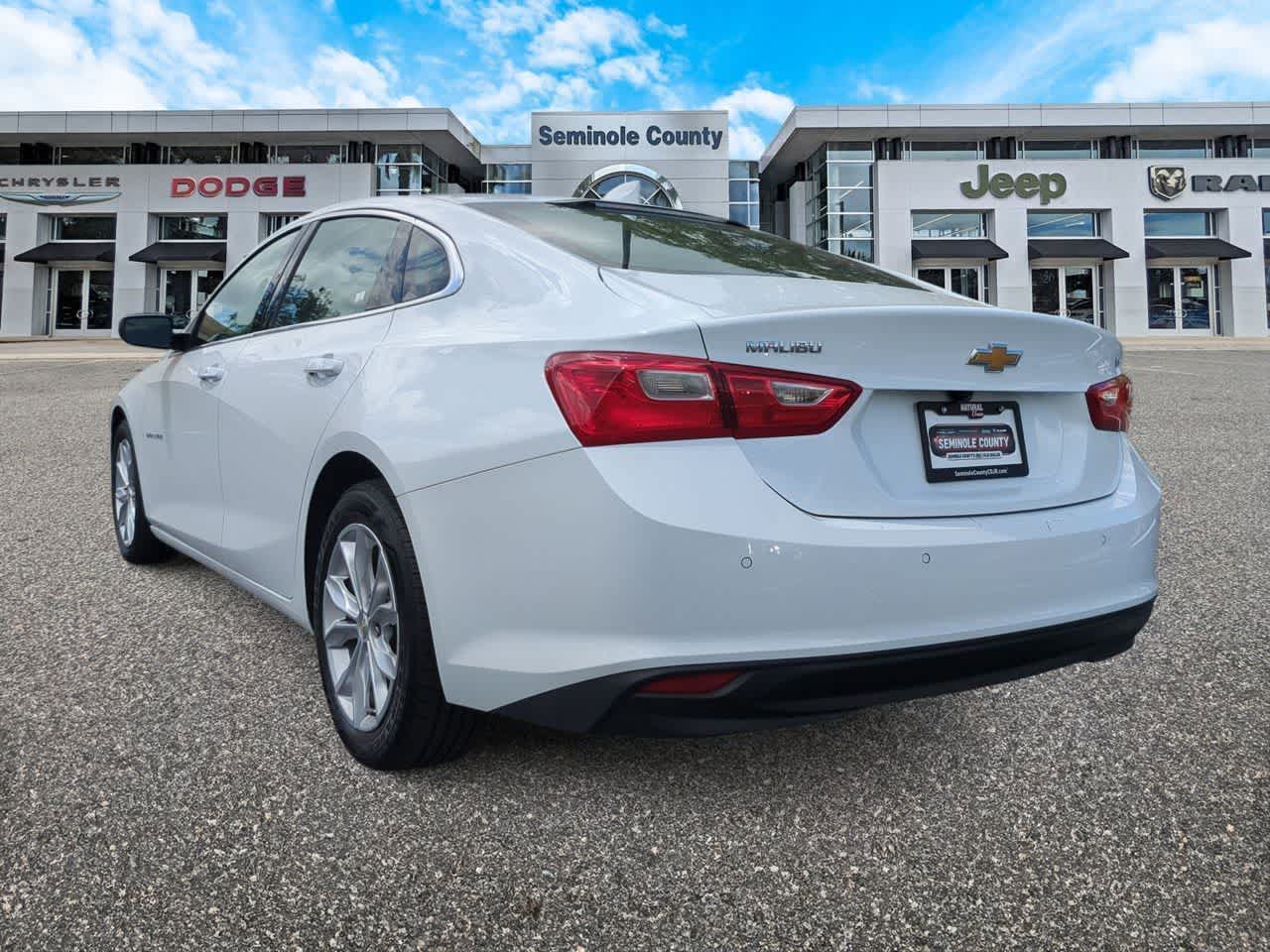 Chevrolet Malibu 1LT con tracción delantera, 2024