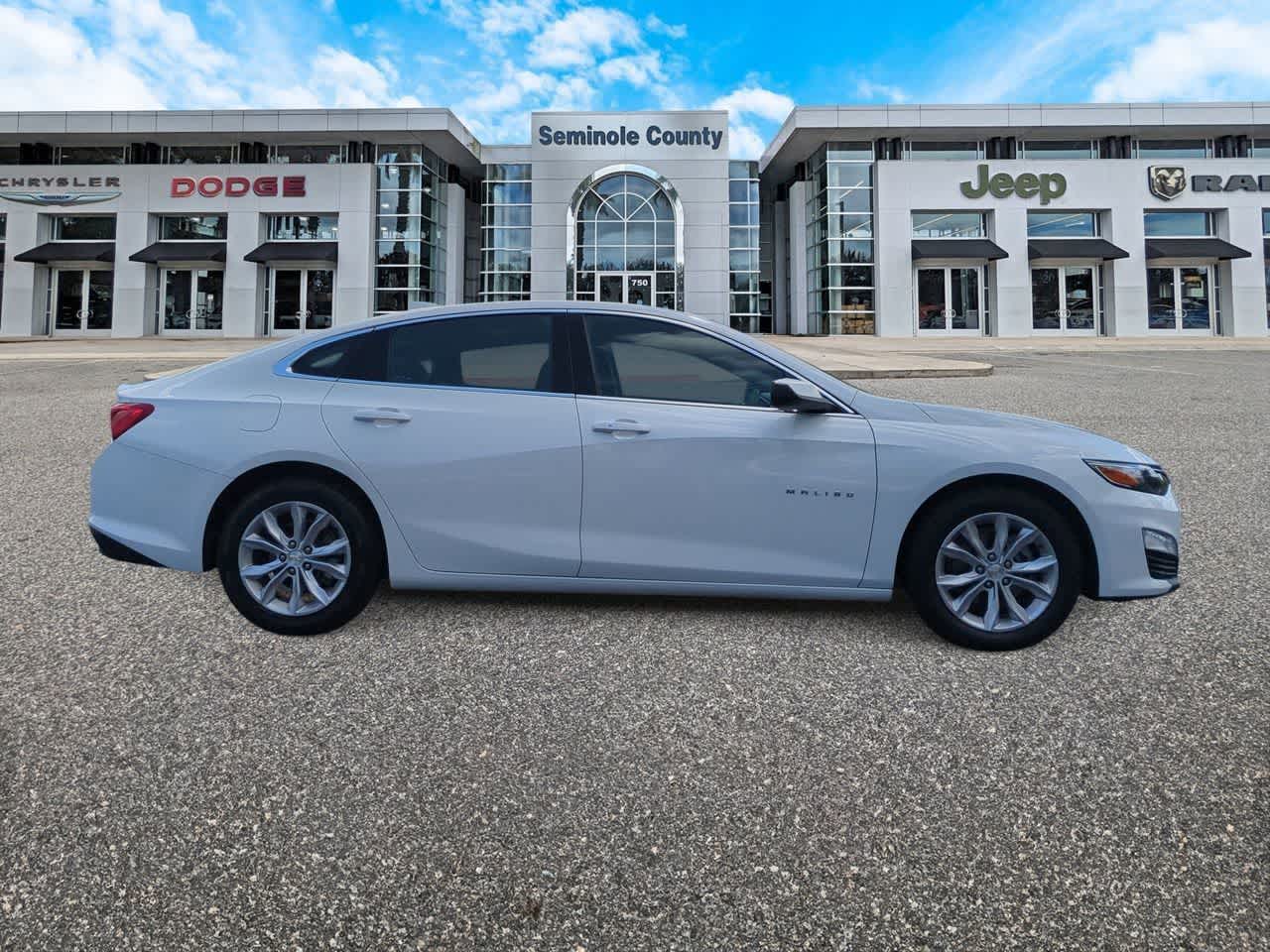 Chevrolet Malibu 1LT con tracción delantera, 2024