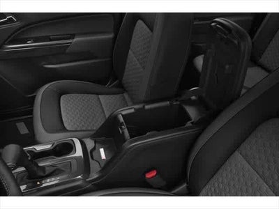 Chevrolet Colorado 2022, tracción 2WD, cabina doble, caja corta, Z71