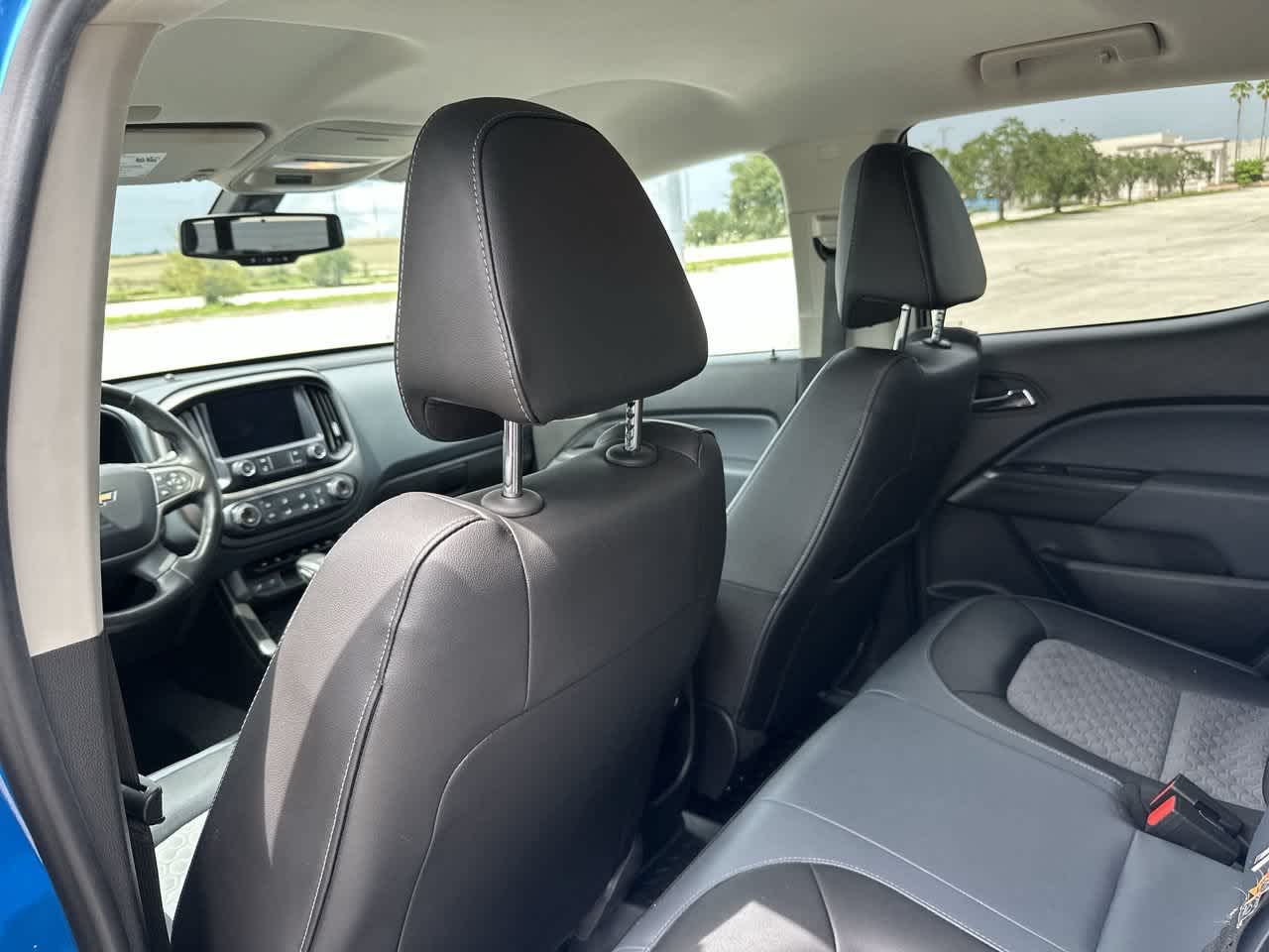 Chevrolet Colorado 2022, tracción 2WD, cabina doble, caja corta, Z71
