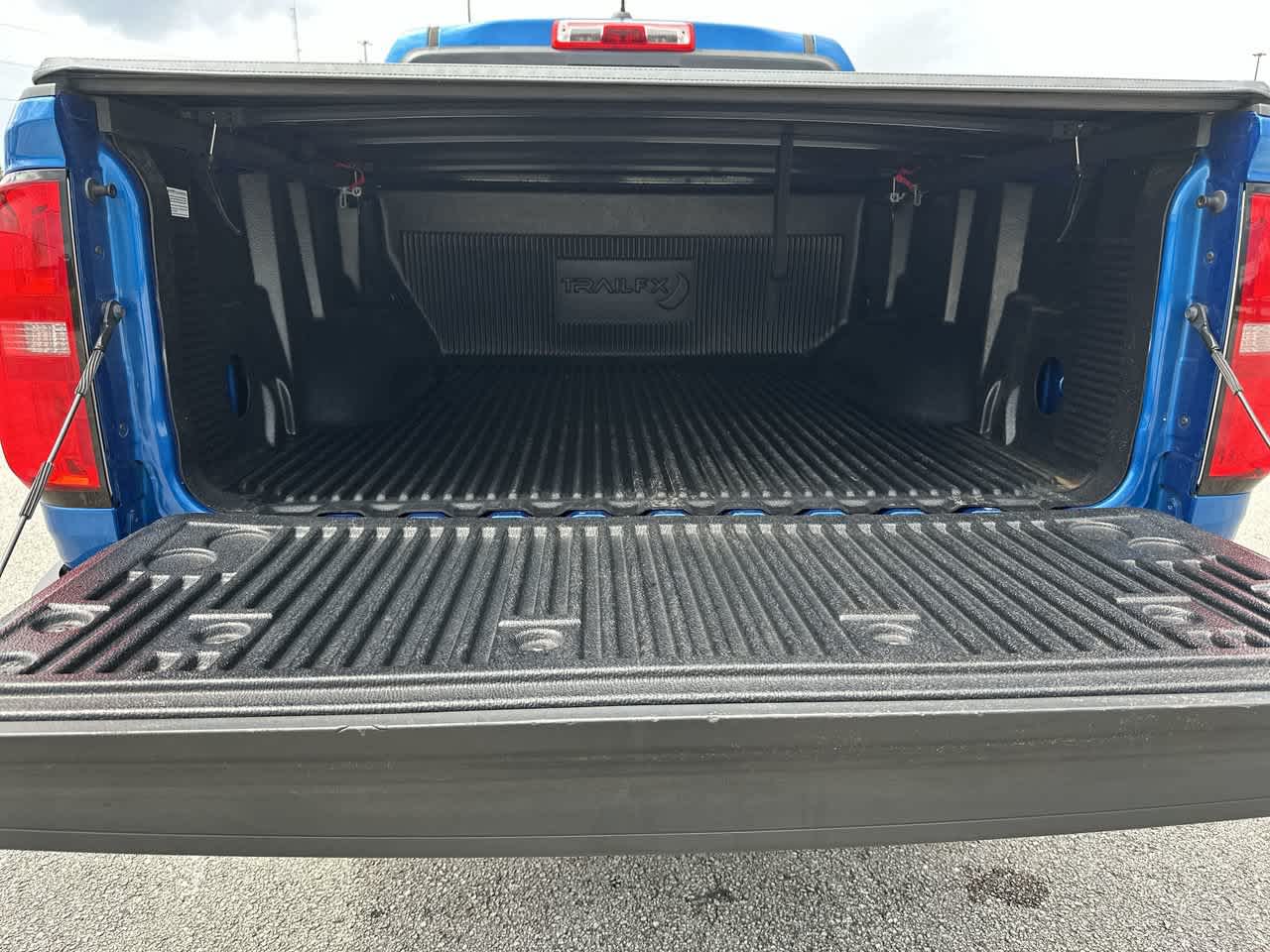 Chevrolet Colorado 2022, tracción 2WD, cabina doble, caja corta, Z71