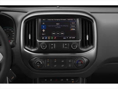 Chevrolet Colorado 2022, tracción 2WD, cabina doble, caja corta, Z71