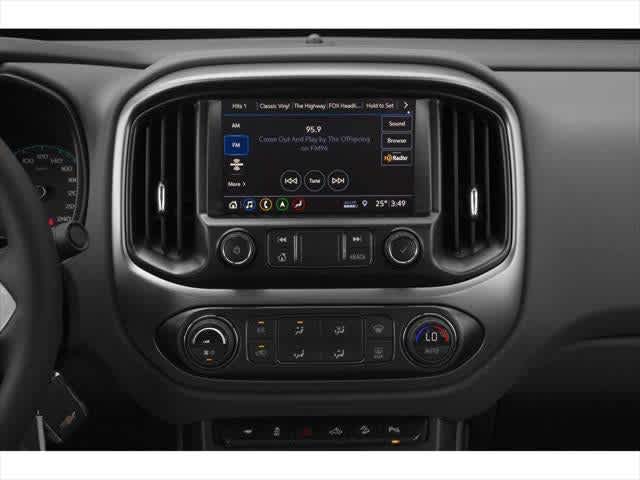 Chevrolet Colorado 2022, tracción 2WD, cabina doble, caja corta, Z71