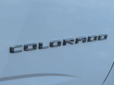 Chevrolet Colorado 2022, tracción 2WD, cabina extendida, caja larga, versión LT