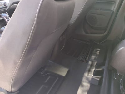 Chevrolet Colorado 2022, tracción 2WD, cabina extendida, caja larga, versión LT