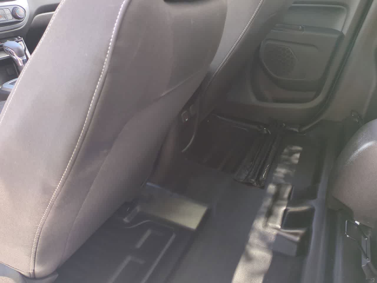 Chevrolet Colorado 2022, tracción 2WD, cabina extendida, caja larga, versión LT