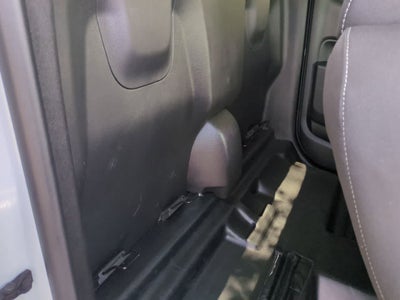 Chevrolet Colorado 2022, tracción 2WD, cabina extendida, caja larga, versión LT