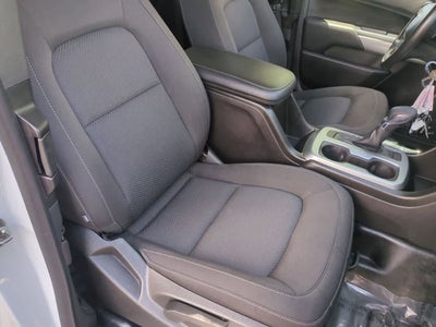 Chevrolet Colorado 2022, tracción 2WD, cabina extendida, caja larga, versión LT