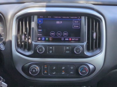 Chevrolet Colorado 2022, tracción 2WD, cabina extendida, caja larga, versión LT