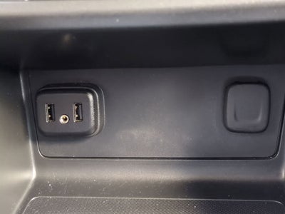 Chevrolet Colorado 2022, tracción 2WD, cabina extendida, caja larga, versión LT