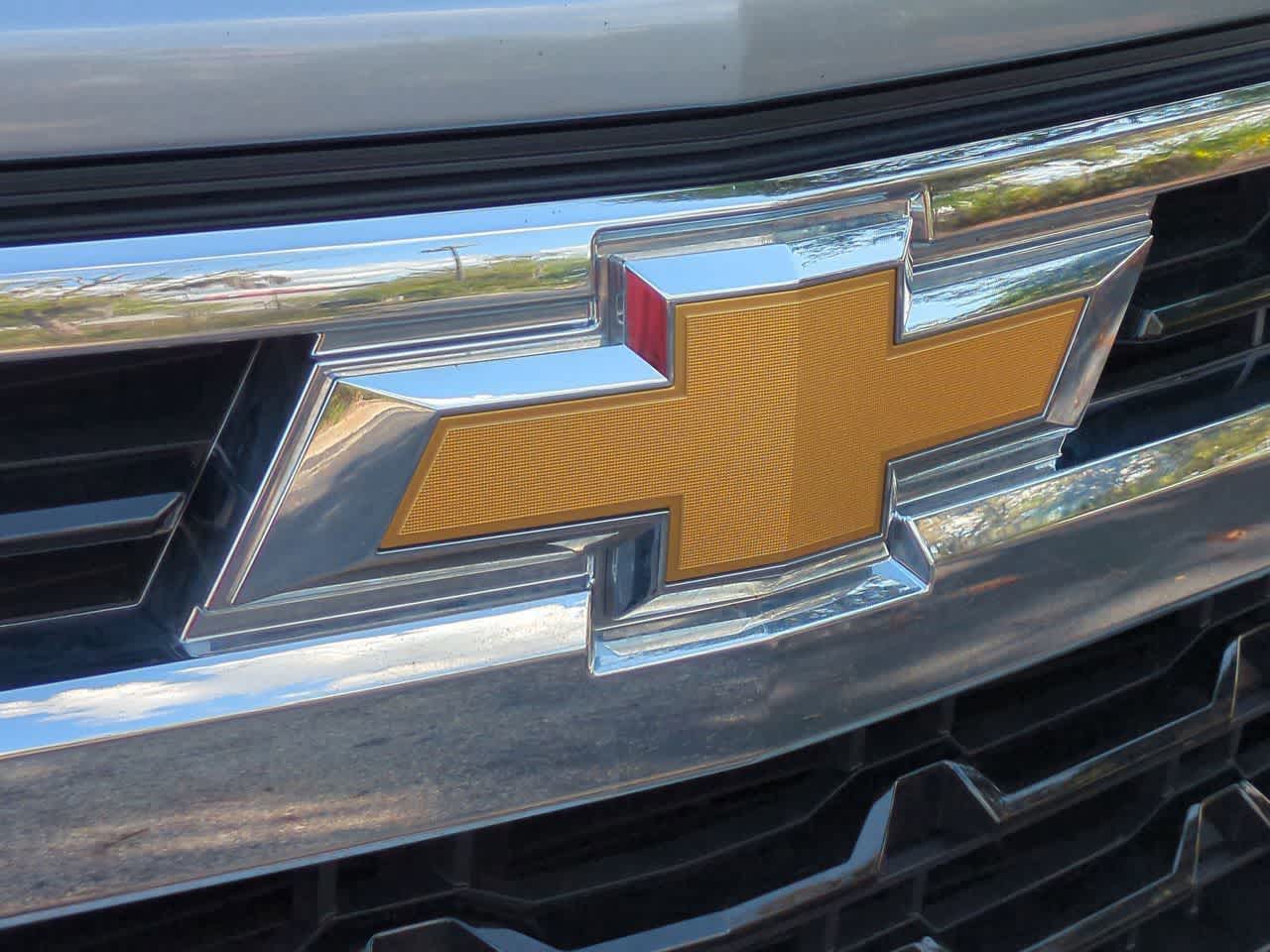 Chevrolet Silverado 1500 4WD Crew Cab Short Bed LT con 2FL, 2024