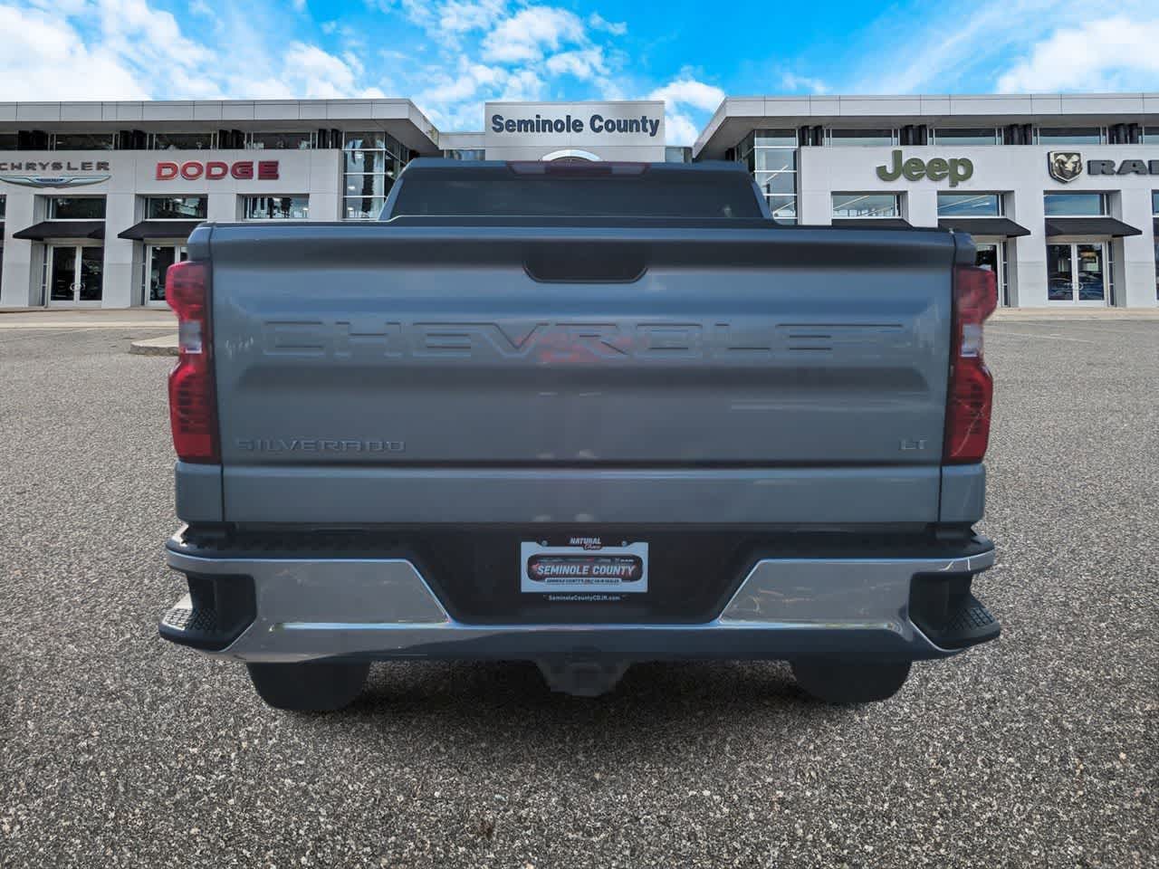 Chevrolet Silverado 1500 4WD Crew Cab Short Bed LT con 2FL, 2024