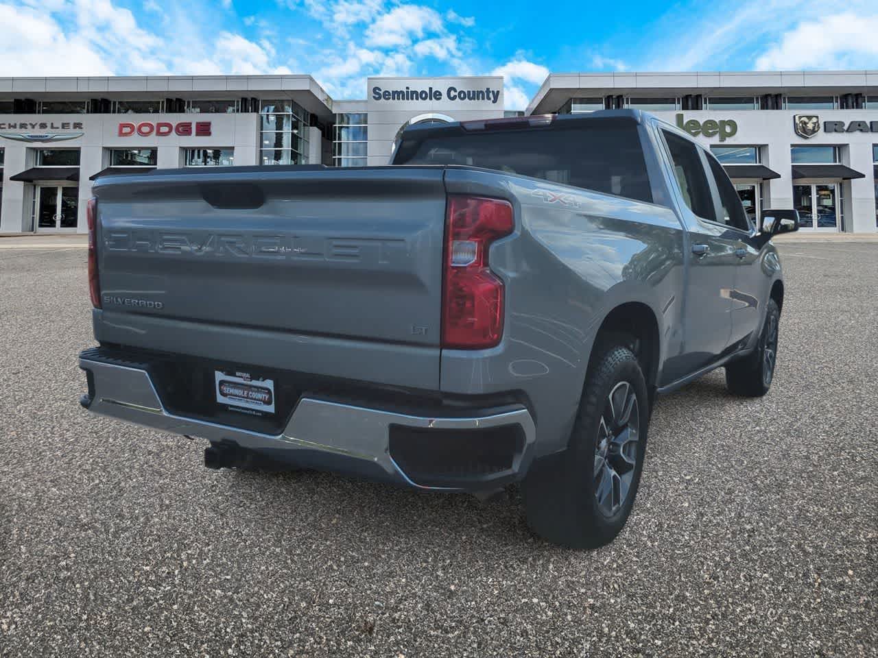 Chevrolet Silverado 1500 4WD Crew Cab Short Bed LT con 2FL, 2024