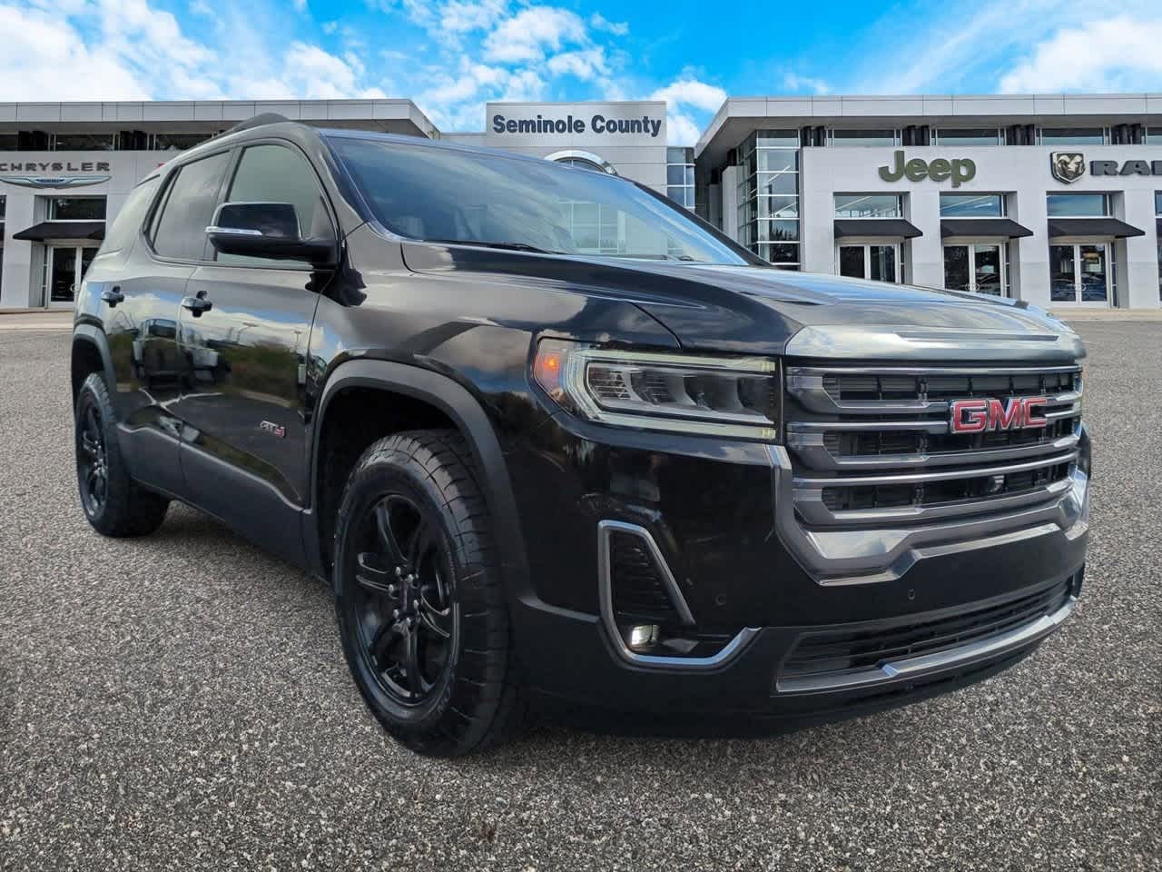 2023 GMC Acadia AWD AT4