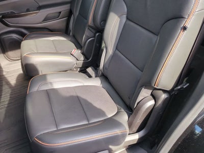 2023 GMC Acadia AWD AT4