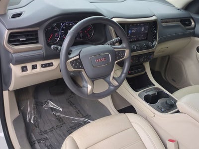 GMC Acadia Denali con tracción delantera (2022)