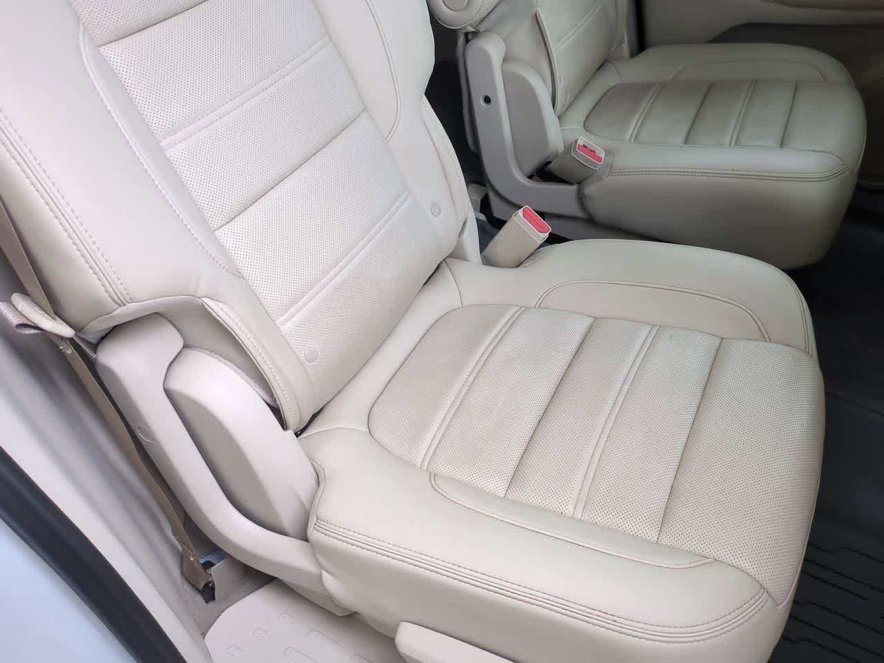 GMC Acadia Denali con tracción delantera (2022)