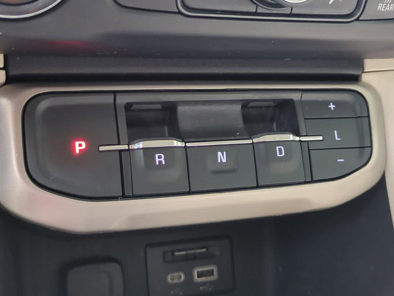 GMC Acadia Denali con tracción delantera (2022)