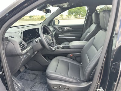 Chevrolet Traverse LT con tracción delantera, 2026