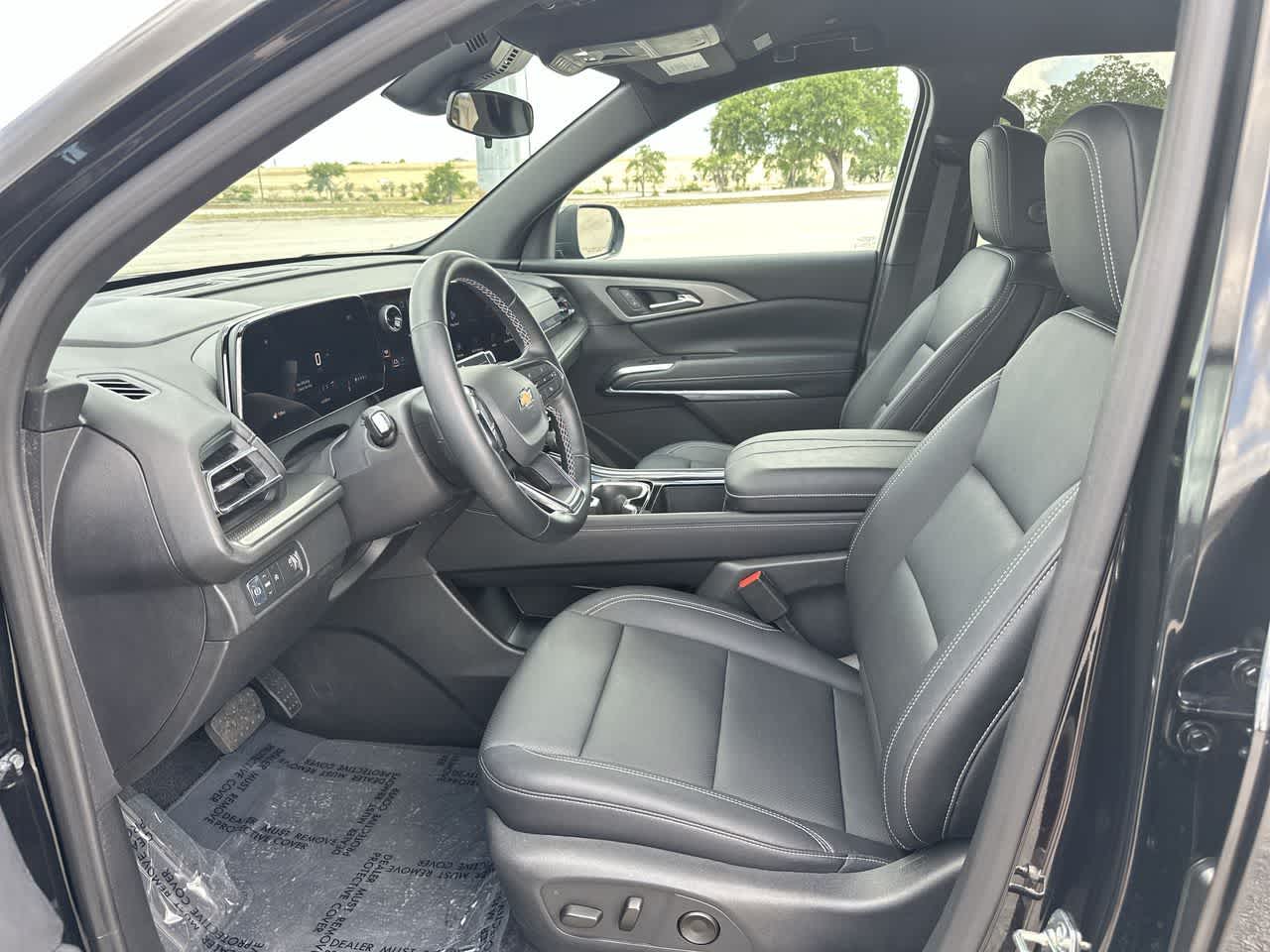 Chevrolet Traverse LT con tracción delantera, 2026