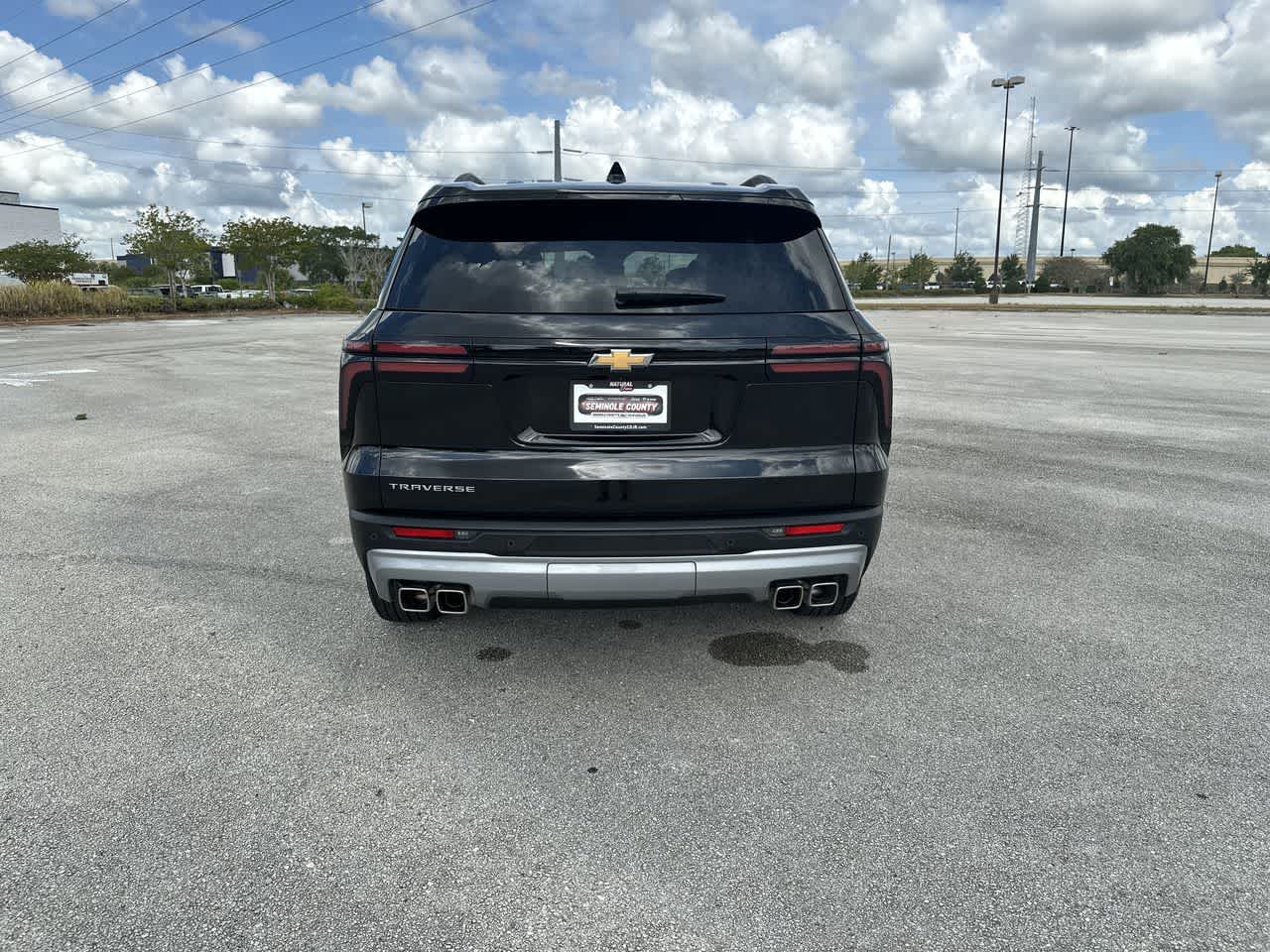 Chevrolet Traverse LT con tracción delantera, 2026