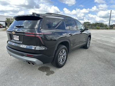 Chevrolet Traverse LT con tracción delantera, 2026