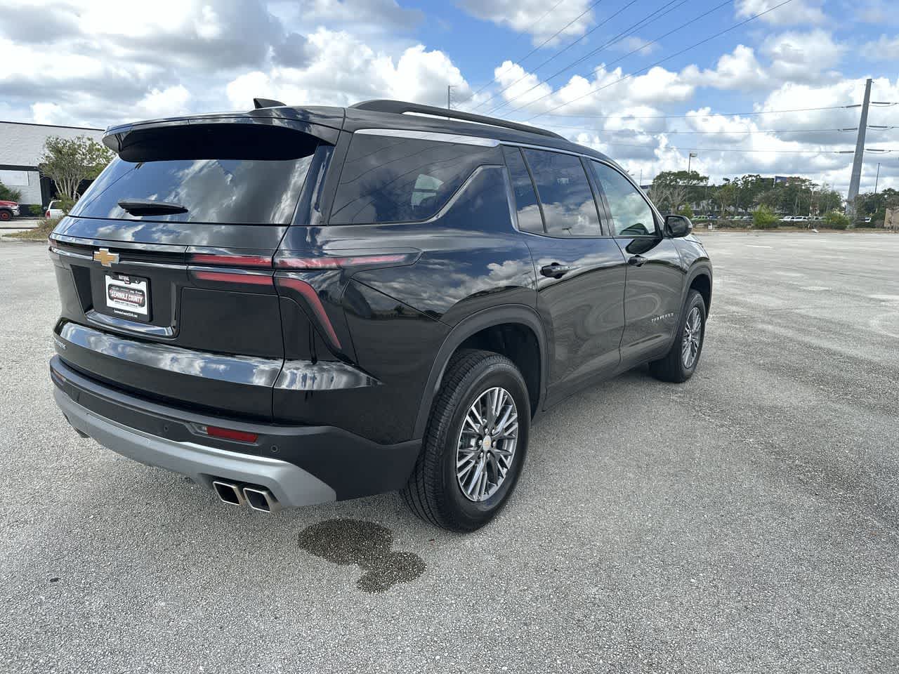 Chevrolet Traverse LT con tracción delantera, 2026