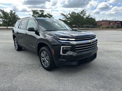 Chevrolet Traverse LT con tracción delantera, 2026