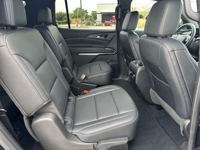 Chevrolet Traverse LT con tracción delantera, 2026