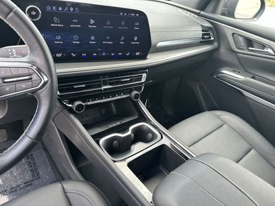 Chevrolet Traverse LT con tracción delantera, 2026