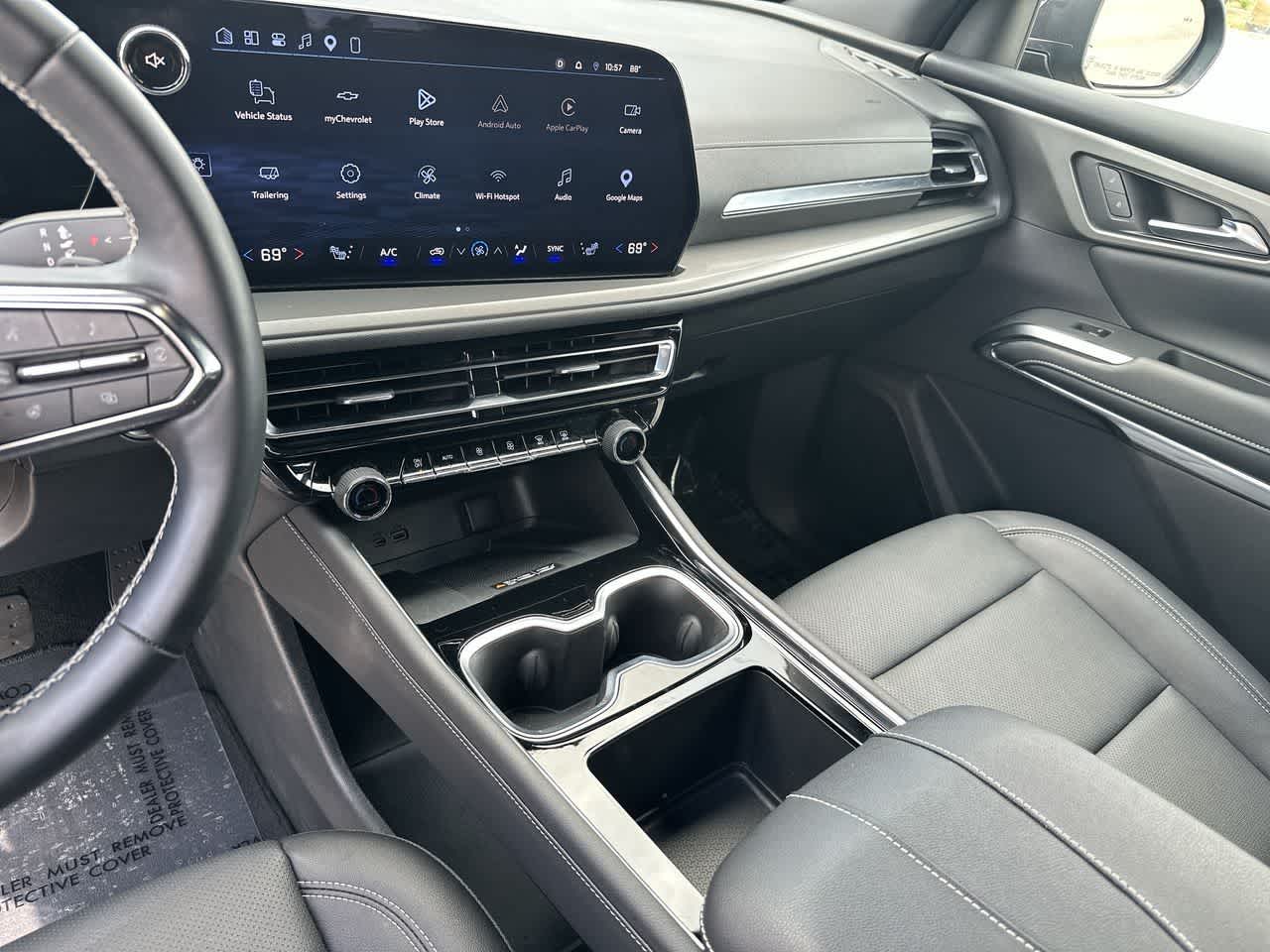 Chevrolet Traverse LT con tracción delantera, 2026