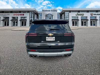 Chevrolet Traverse LT con tracción delantera, 2026