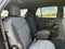 Chevrolet Traverse LT 2022 con tracción delantera y tapicería de tela