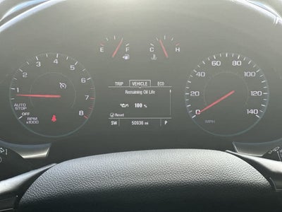 Chevrolet Traverse LT 2022 con tracción delantera y tapicería de tela
