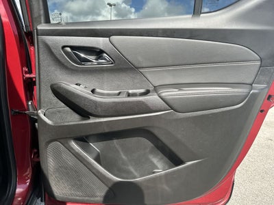Chevrolet Traverse LT de 2020, tracción delantera, tapicería de cuero